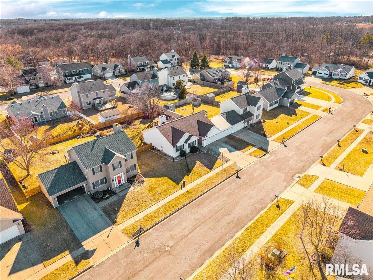 1930 Cobblestone Washington, IL 61571 - Photo 39 of 46