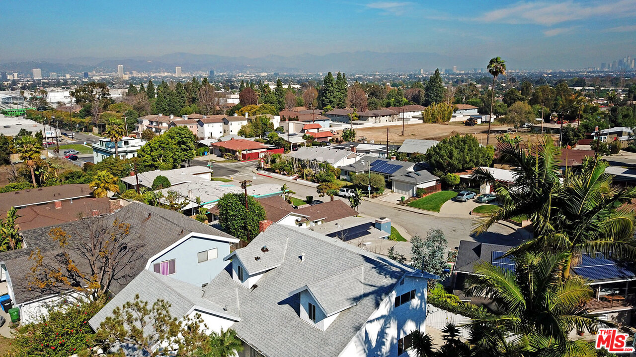3838 Crestview Road Culver City, CA 90232 - Photo 4 of 29 a view of a city