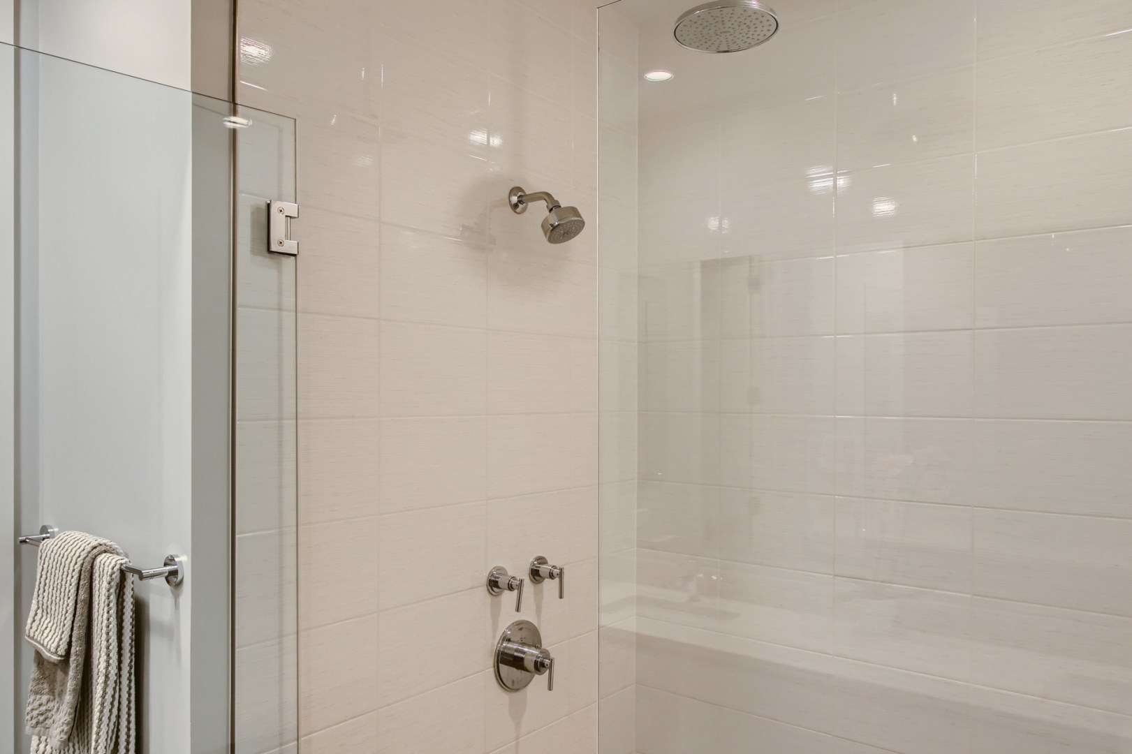 31 North Aberdeen Street, Unit PHS Chicago, IL 60607 - Photo 14 of 28 a bathroom with a shower