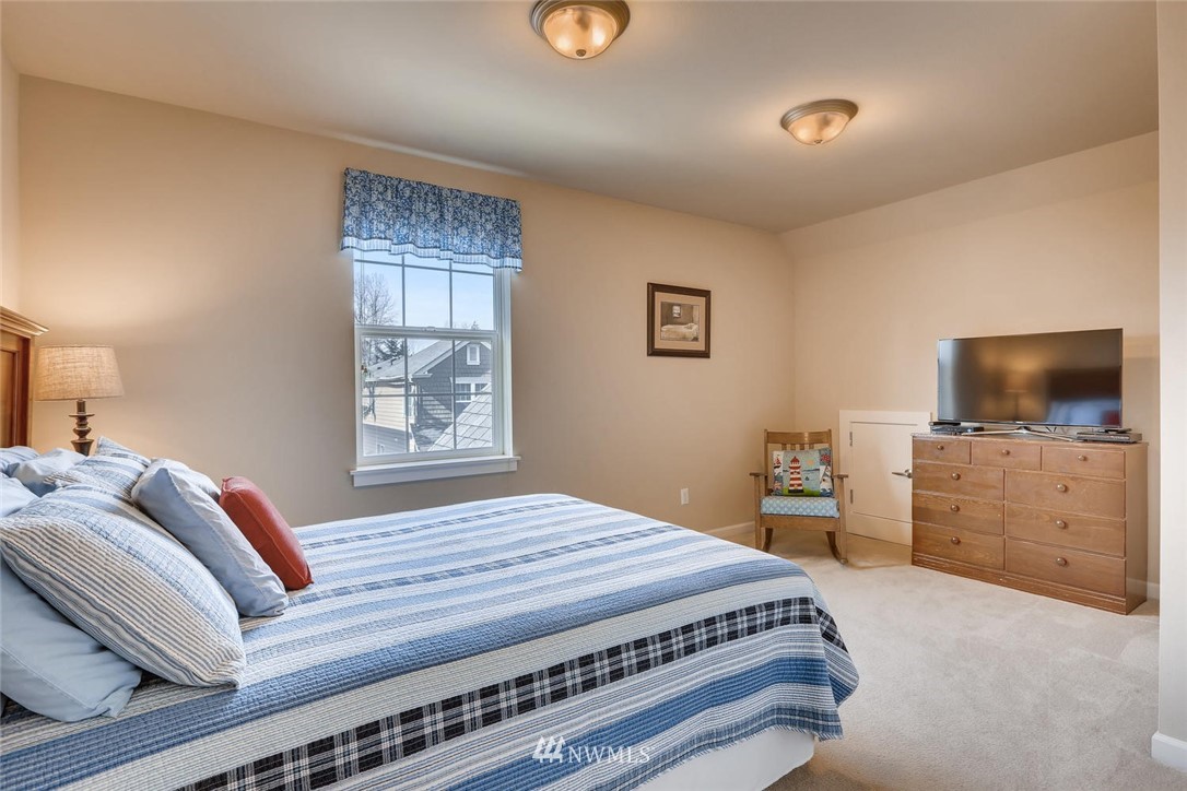 656 Lyons Avenue Northeast Renton, WA 98059 - Photo 20 of 25