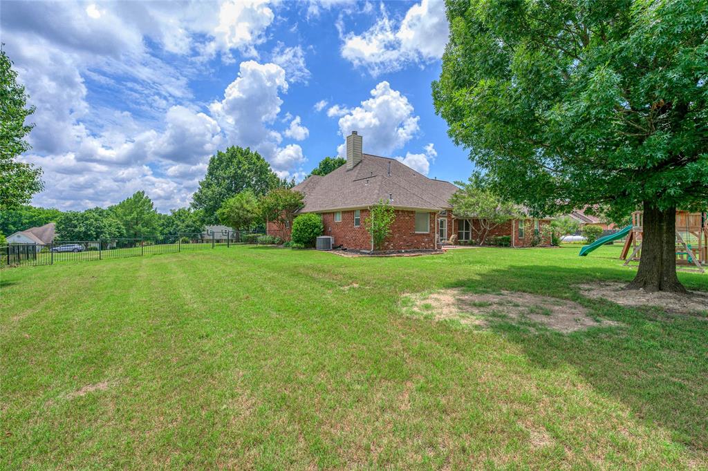 39 Preakness Place Road Van Alstyne, TX 75495 - Photo 33 of 40