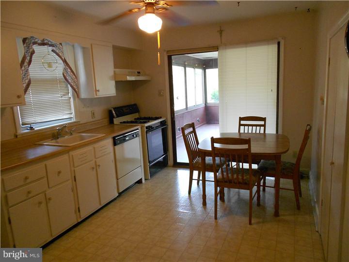 445 Barker Road Springfield, PA 19064 - Photo 8 of 21 Kitchen