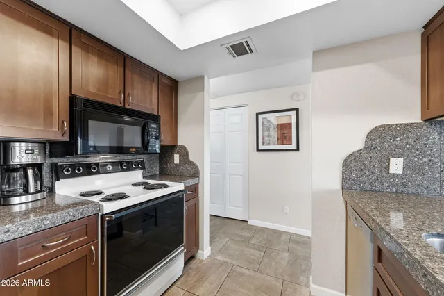 $250,000 | 145 North 74th Street, Unit 212, Mesa, AZ 85207