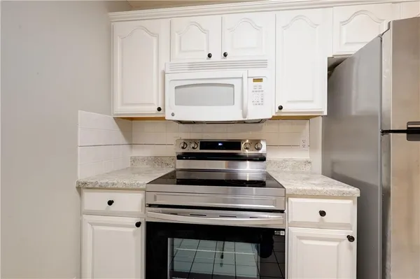 $260,000 | 3613 Randall Drive, Independence, MO 64055