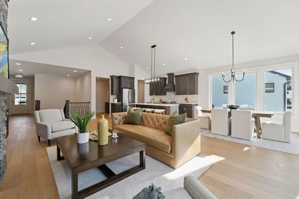 $484,250 | 13091 13th Avenue South, Zimmerman, MN 55398