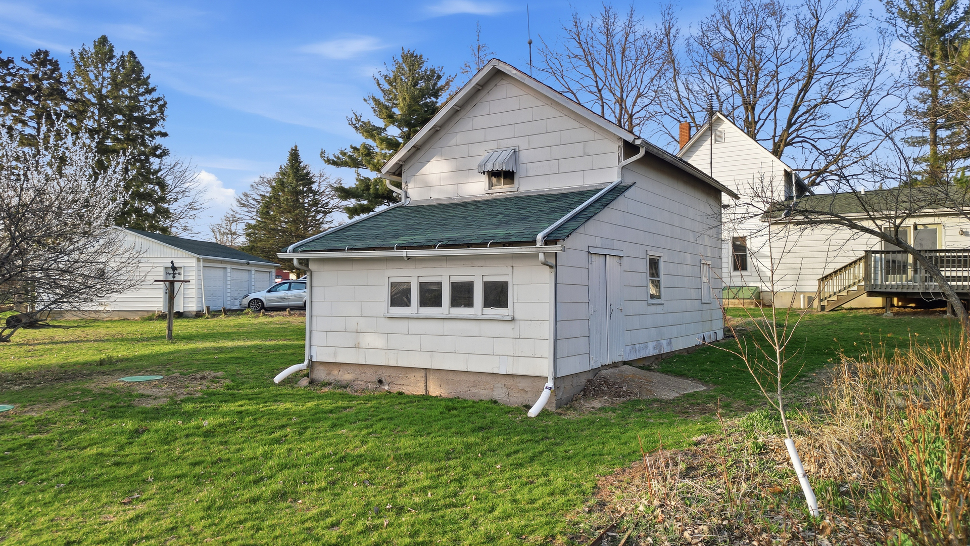 599 Palmyra Road Dixon, IL 61021 - Photo 28 of 34 a view of a house with a yard
