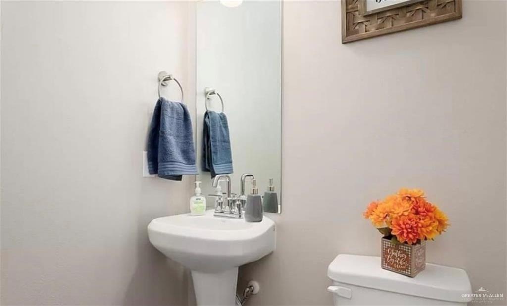 6336 Cascada Bnd Road McAllen, TX 78504 - Photo 11 of 13