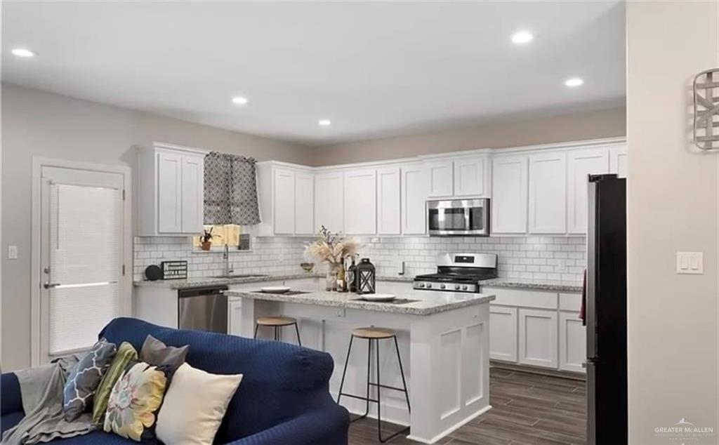 6336 Cascada Bnd Road McAllen, TX 78504 - Photo 4 of 13