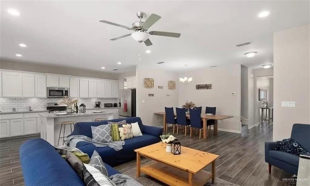 6336 Cascada Bnd Road McAllen, TX 78504 - Photo 5 of 13