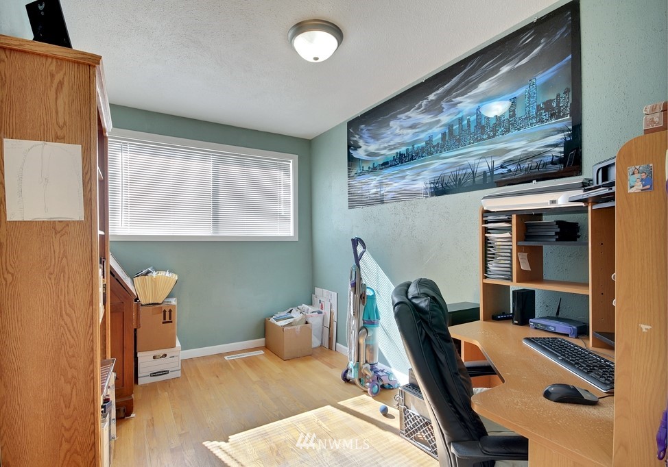 4212 Robin Road West University Place, WA 98466 - Photo 4 of 19 Gallery Image 4