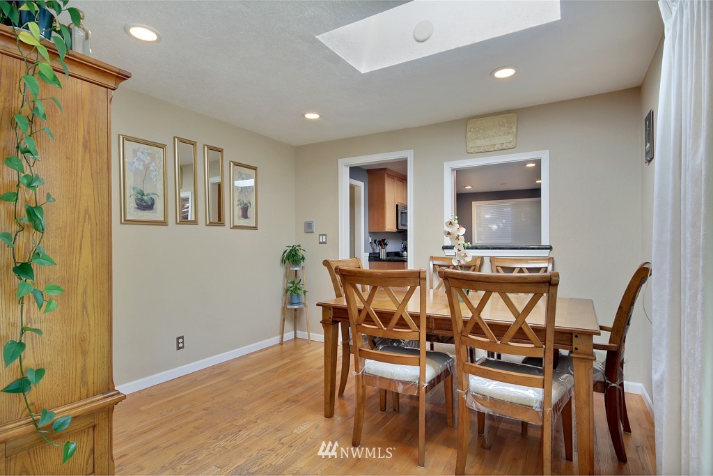 4212 Robin Road West University Place, WA 98466 - Photo 5 of 19 Gallery Image 5