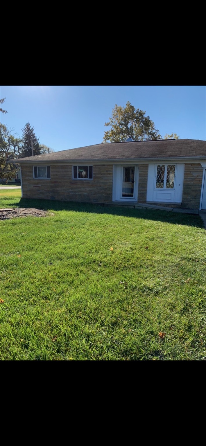 8101 West Cornbread Road Yorktown, IN 47396 - Photo 1 of 1