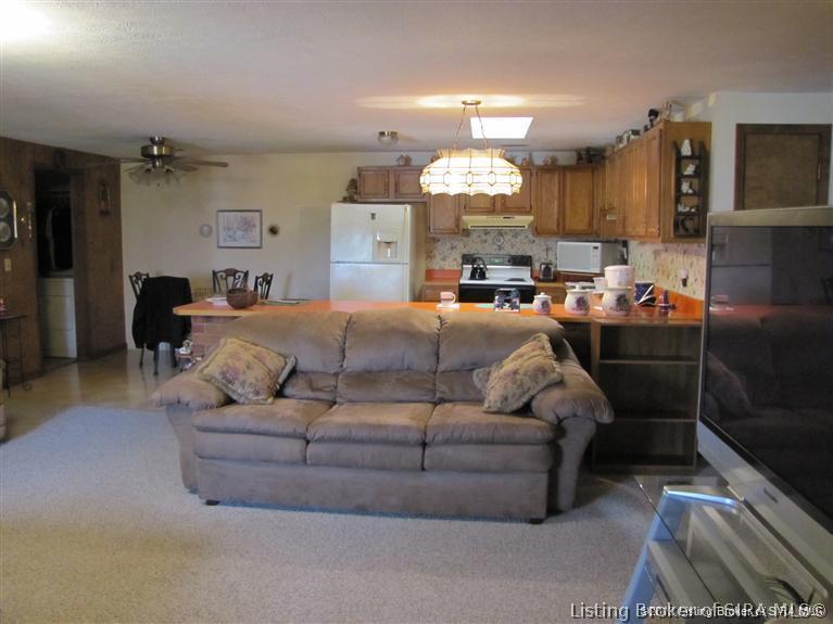 175 Wiseman Road Southeast Corydon, IN 47112 - Photo 11 of 24 Gallery Image 11