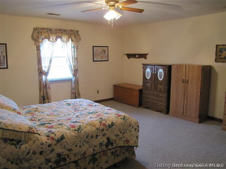 175 Wiseman Road Southeast Corydon, IN 47112 - Photo 13 of 24 Gallery Image 13