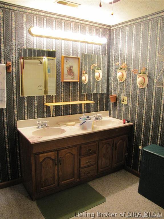 175 Wiseman Road Southeast Corydon, IN 47112 - Photo 16 of 24 Gallery Image 16