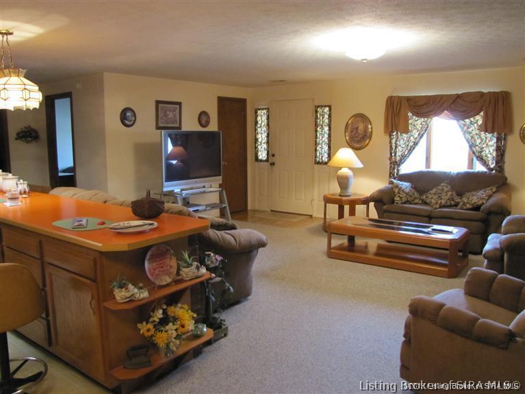 175 Wiseman Road Southeast Corydon, IN 47112 - Photo 4 of 24 Gallery Image 4