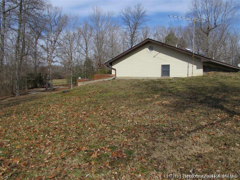 175 Wiseman Road Southeast Corydon, IN 47112 - Photo 8 of 24 Gallery Image 8