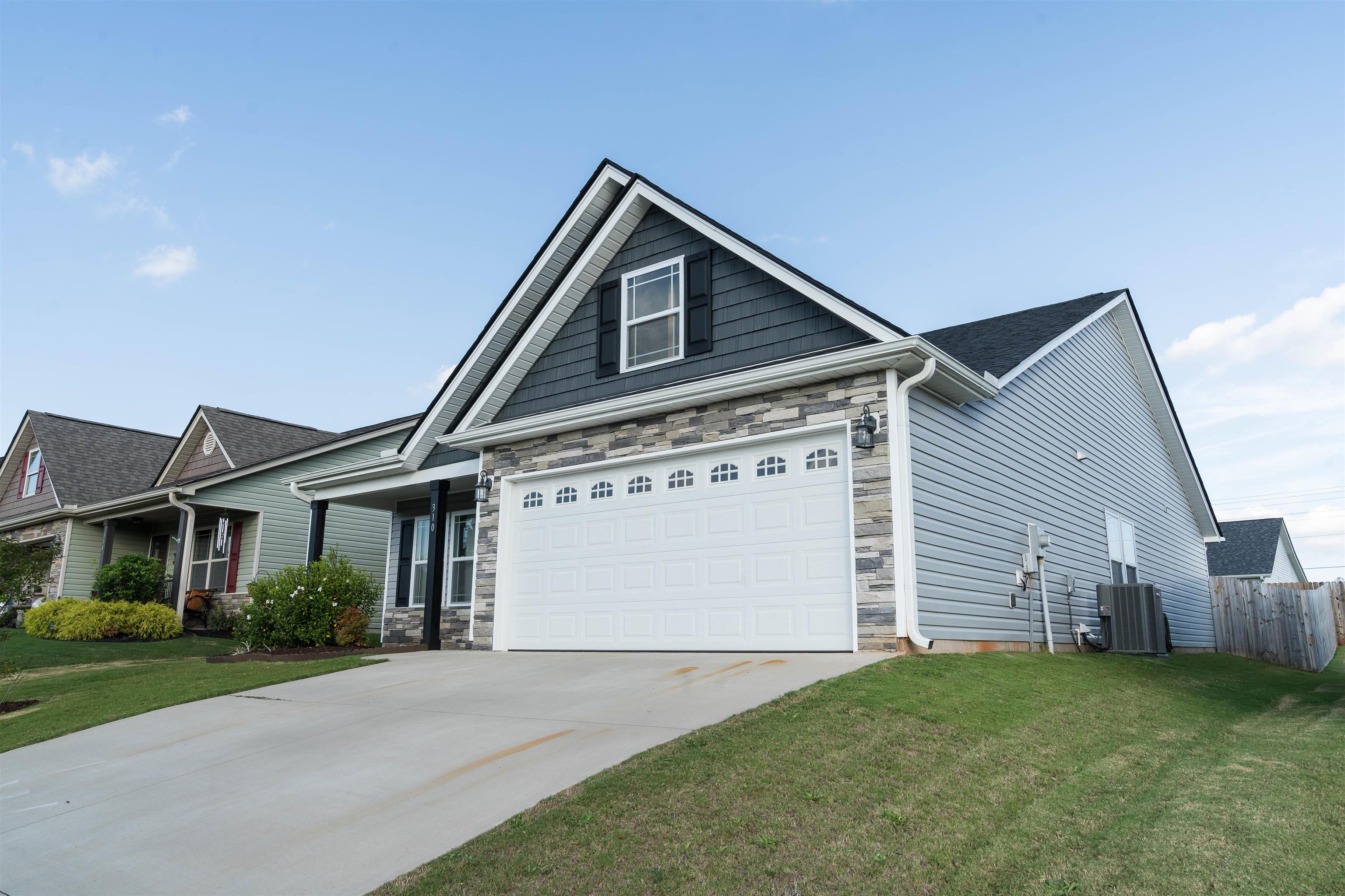 310 Highland Springs Loop Inman, SC 29349 - Photo 3 of 33