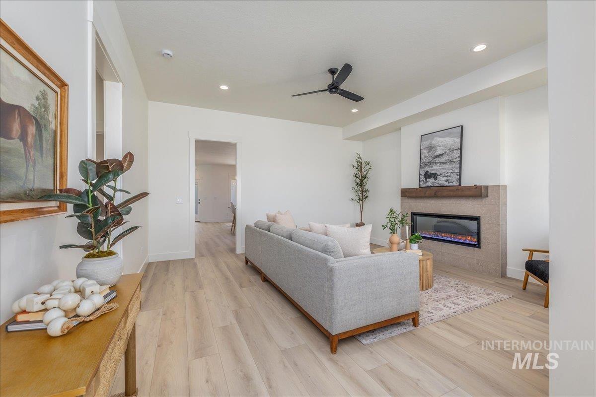 385 East Chevy Drive Boise, ID 83716 - Photo 4 of 41