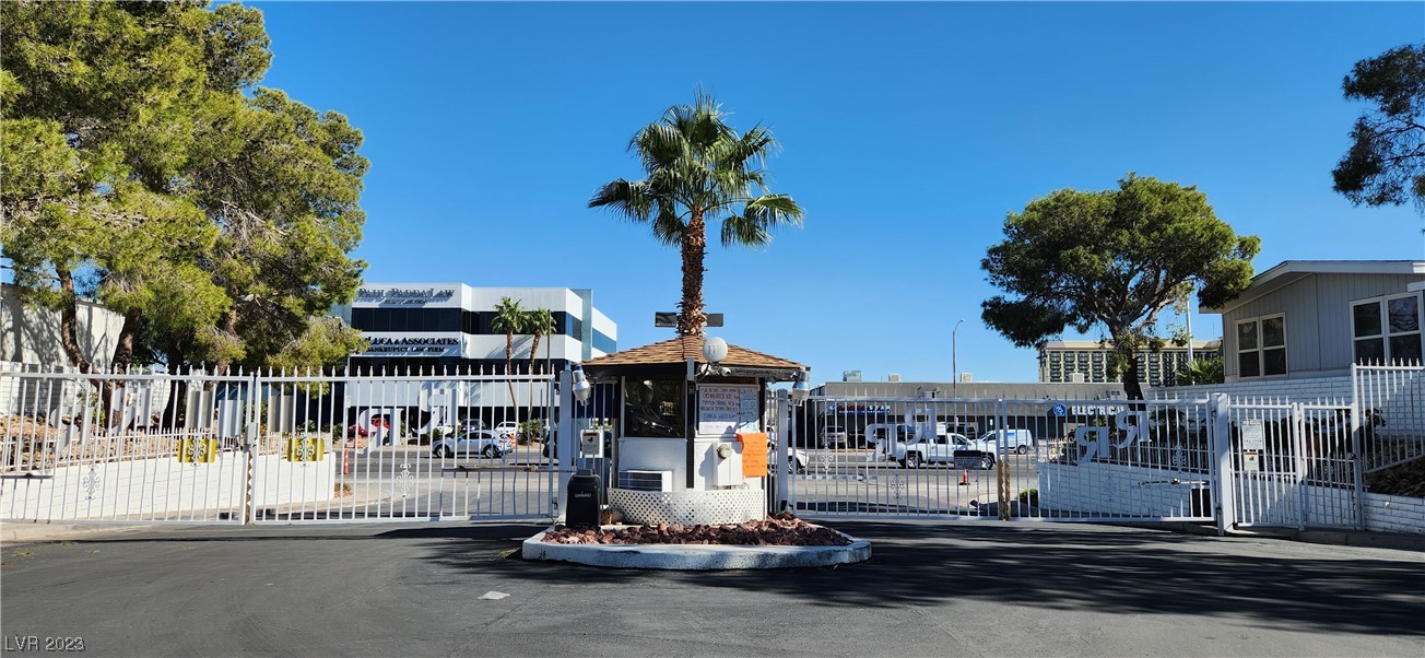 4589 Royal Ridge Way Las Vegas, NV 89103 - Photo 9 of 34 Gallery Image 9