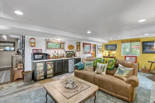 $934,900 | W10725 Wildwood Way, Poynette, WI 53955