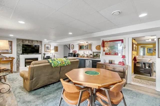 $934,900 | W10725 Wildwood Way, Poynette, WI 53955