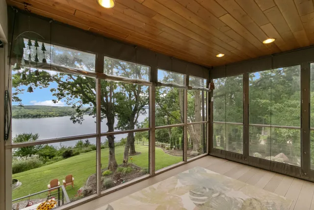 $934,900 | W10725 Wildwood Way, Poynette, WI 53955