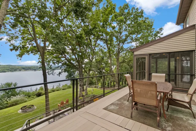 $934,900 | W10725 Wildwood Way, Poynette, WI 53955