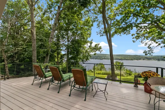 $934,900 | W10725 Wildwood Way, Poynette, WI 53955