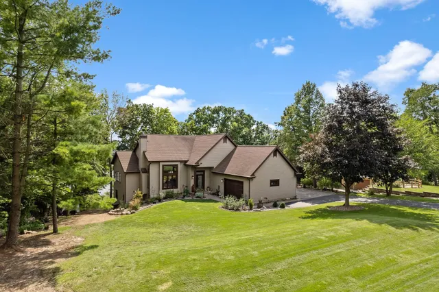 $934,900 | W10725 Wildwood Way, Poynette, WI 53955