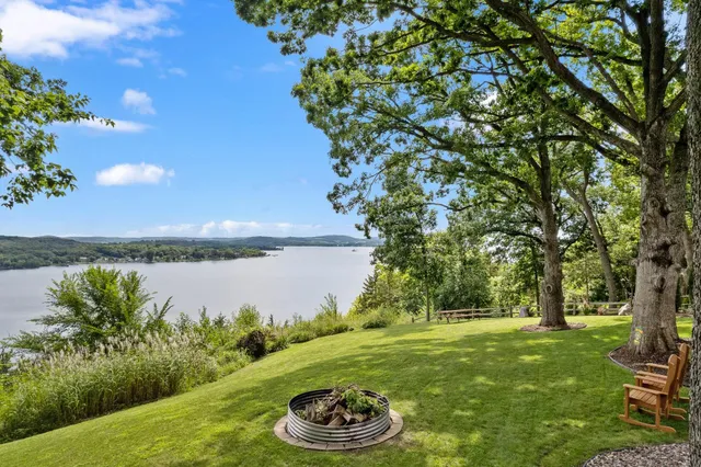 $934,900 | W10725 Wildwood Way, Poynette, WI 53955