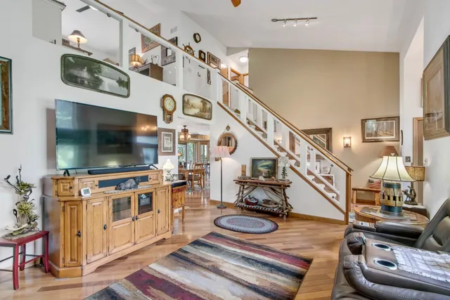 $934,900 | W10725 Wildwood Way, Poynette, WI 53955