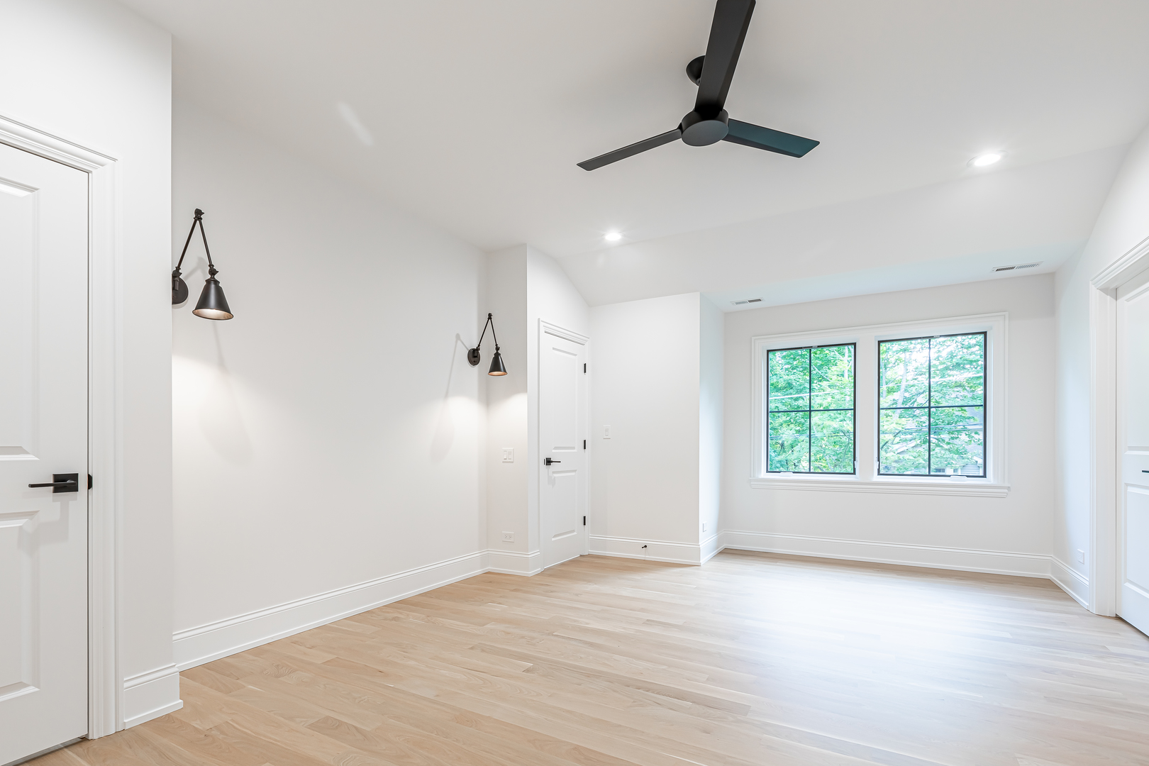 2243 Illinois Road Northbrook, IL 60062 - Photo 12 of 14