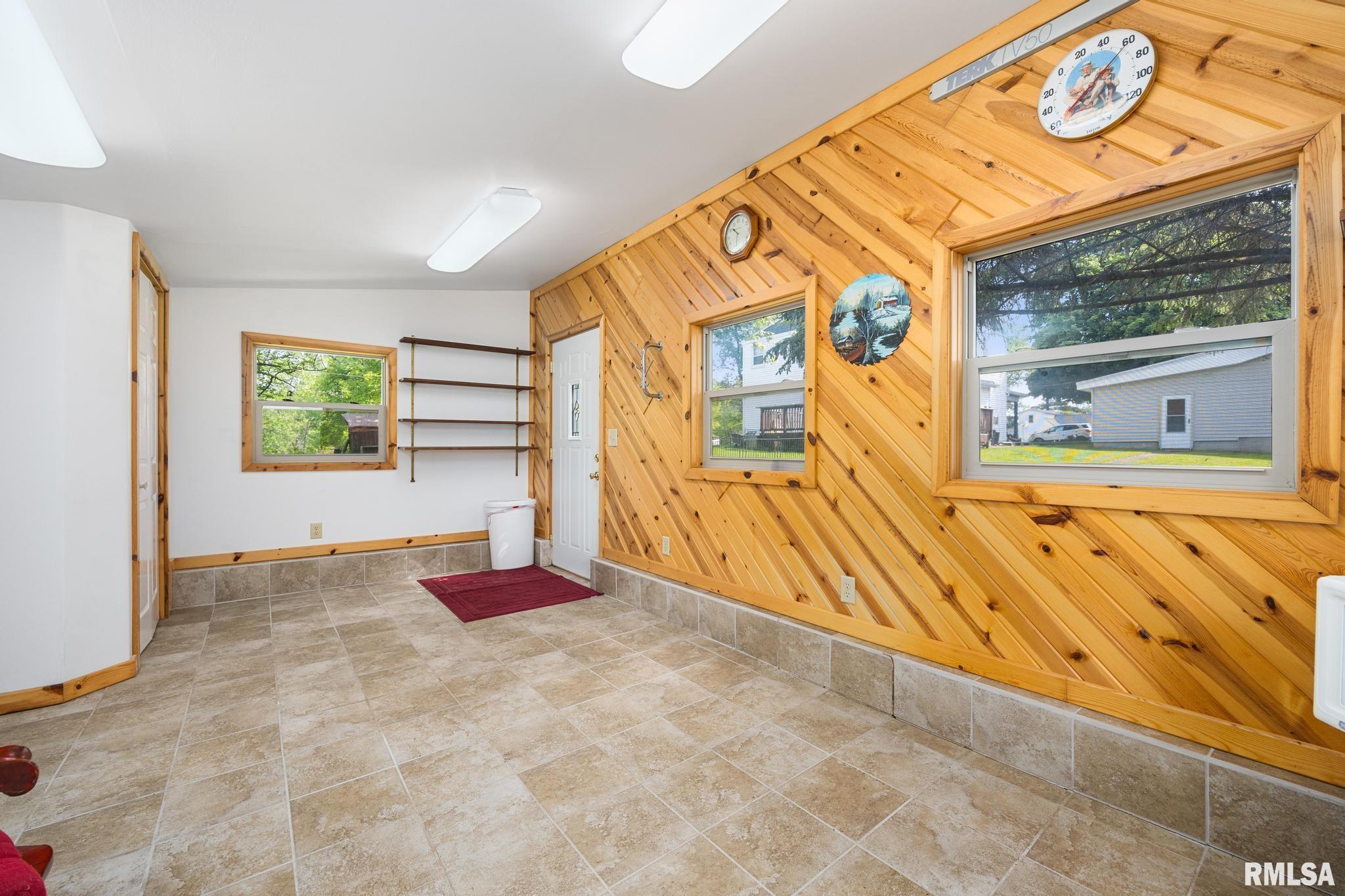 105 South Spruce Street Delavan, IL 61734 - Photo 18 of 18