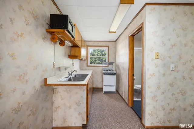 $54,000 | 105 South Spruce Street, Delavan, IL 61734