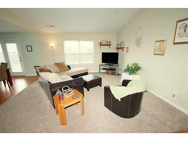 1333 Blue Ridge Lane Brownsburg, IN 46112 - Photo 3 of 18 Gallery Image 3