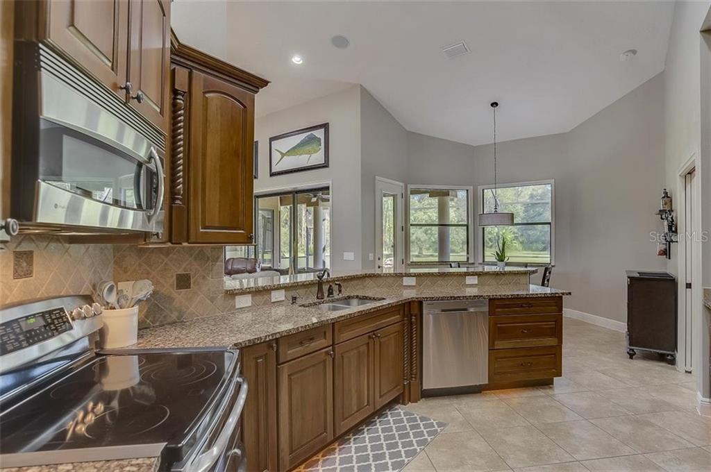 15422 Mulholland Road Parrish, FL 34219 - Photo 14 of 37 Gallery Image 14