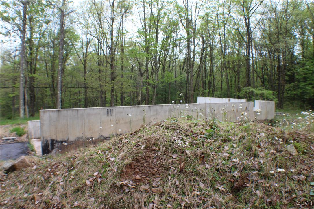 679 Toll Road Effort, PA 18330 - Photo 14 of 20 Gallery Image 14