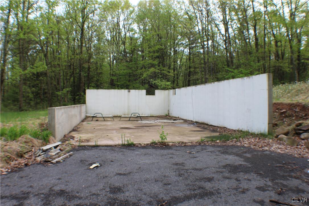 679 Toll Road Effort, PA 18330 - Photo 6 of 20 Gallery Image 6