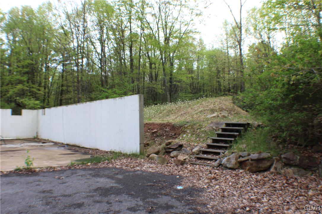679 Toll Road Effort, PA 18330 - Photo 7 of 20 Gallery Image 7