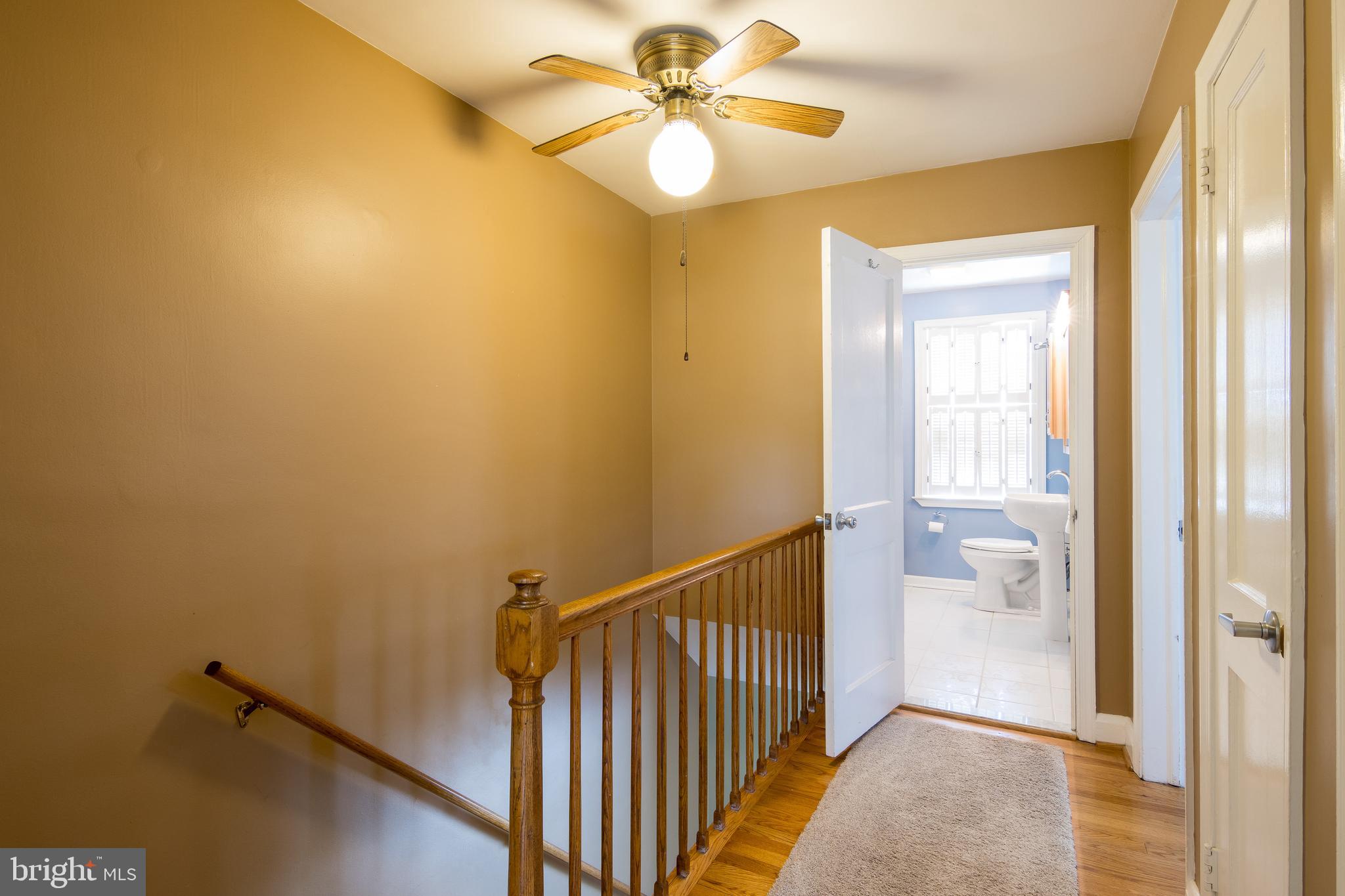 1512 Dellsway Road Baltimore, MD 21286 - Photo 17 of 41 Upstairs Hallway
