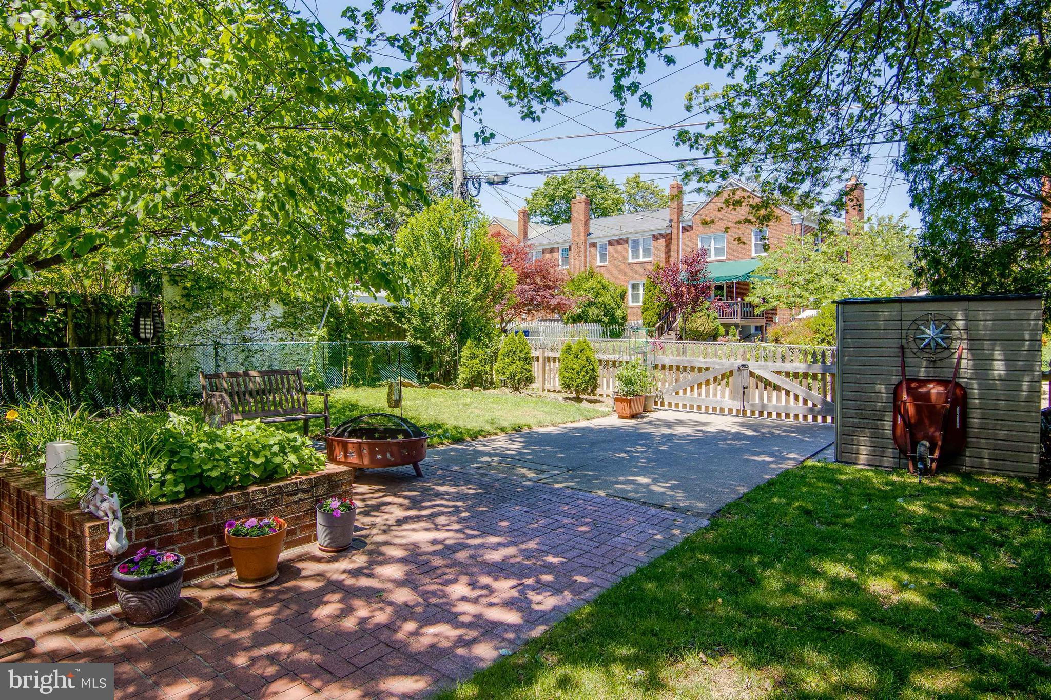 1512 Dellsway Road Baltimore, MD 21286 - Photo 40 of 41 2 Car Parking Pad within the Gate