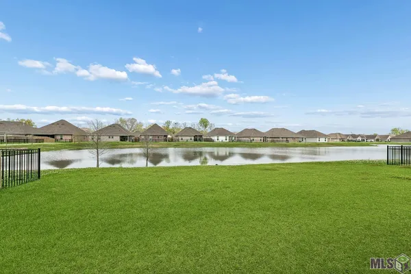 $425,000 | 38408 Parliament Drive, Prairieville, LA 70769