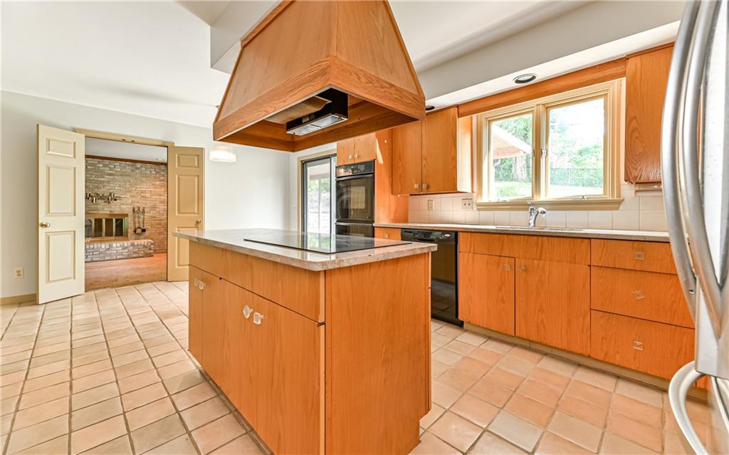766 Pinoak Road Pittsburgh, PA 15243 - Photo 12 of 25 Gallery Image 12