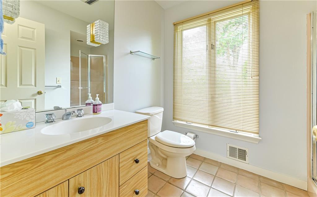 766 Pinoak Road Pittsburgh, PA 15243 - Photo 17 of 25 Gallery Image 17