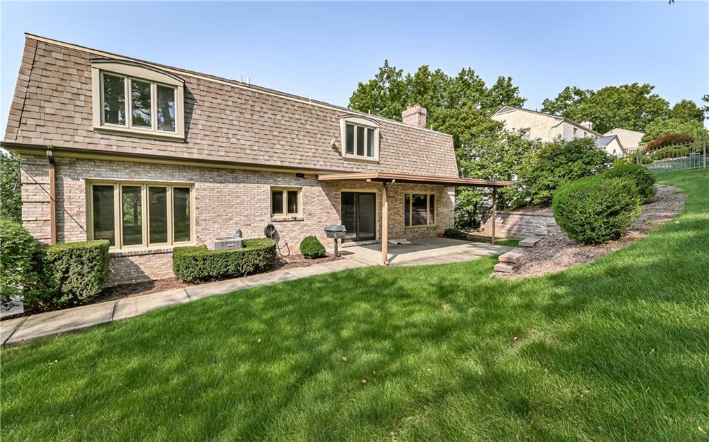 766 Pinoak Road Pittsburgh, PA 15243 - Photo 3 of 25 Gallery Image 3