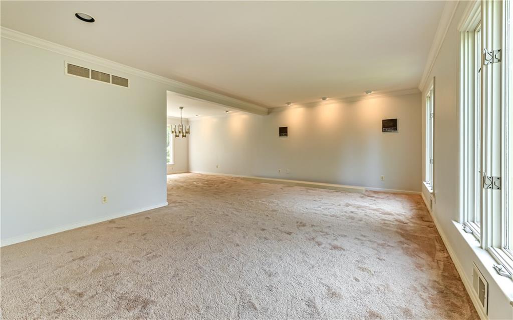 766 Pinoak Road Pittsburgh, PA 15243 - Photo 7 of 25 Gallery Image 7
