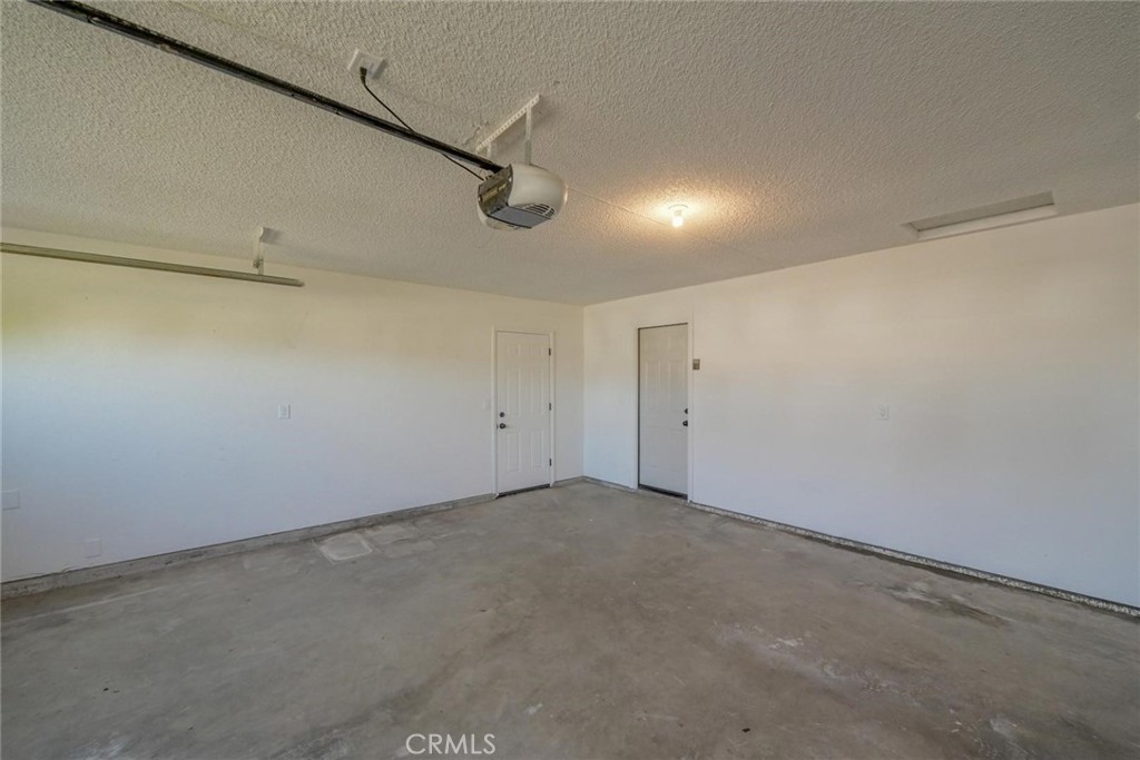 18515 Kalin Ranch Drive Victorville, CA 92395 - Photo 26 of 33 a view of a room
