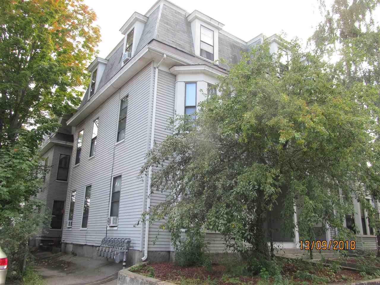 307 Manchester Street Manchester, NH 03103 - Photo 3 of 26 Gallery Image 3