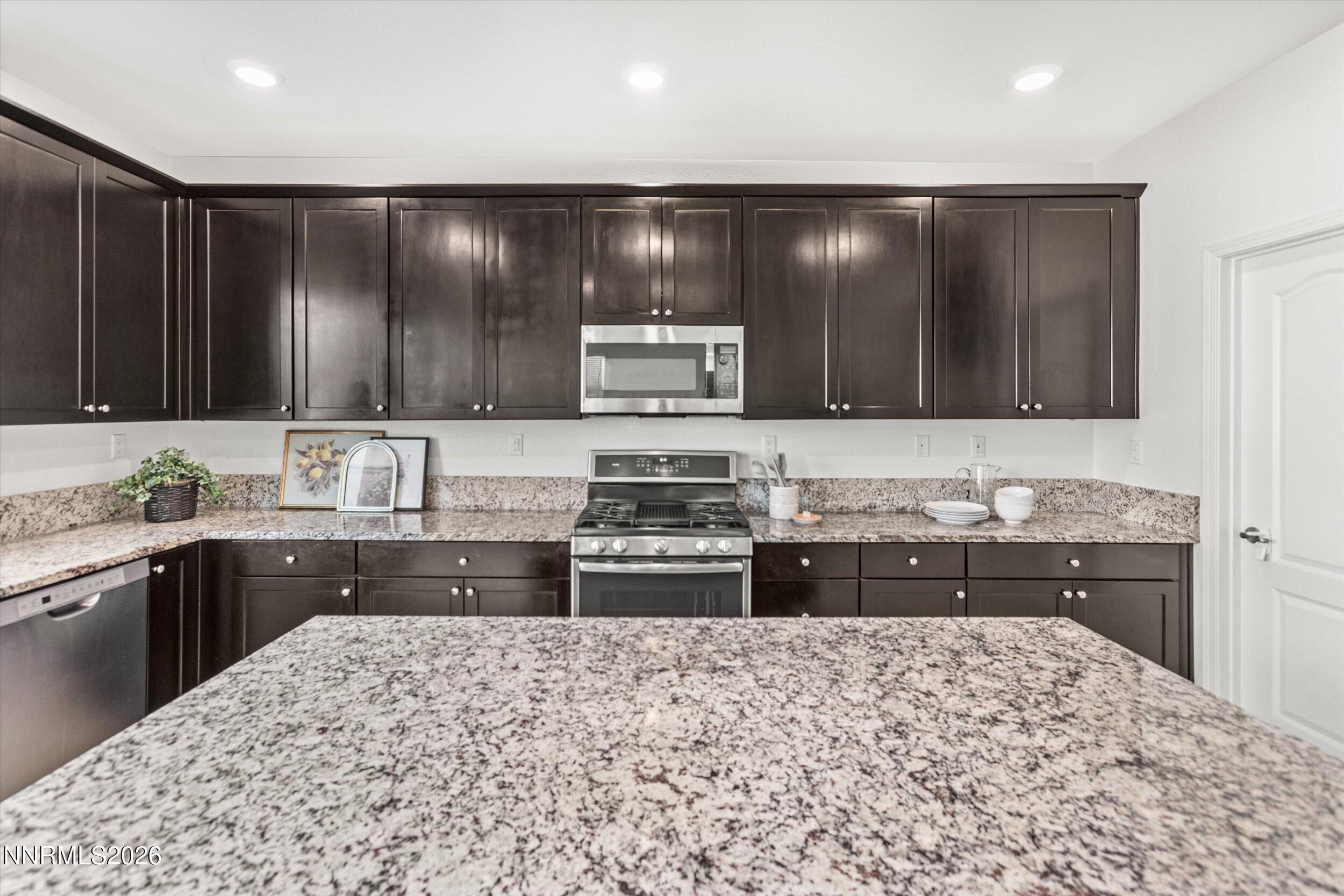 9733 Quartette Drive Reno, NV 89521 - Photo 12 of 54 12-0Y7A4116